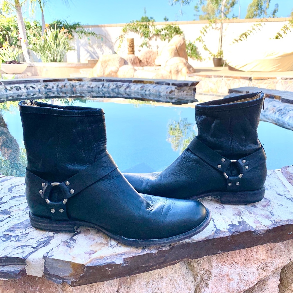 Frye black Leather zip up boots
